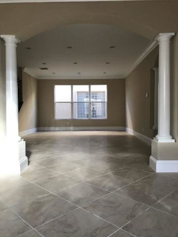 Foto del edificio - 8653 Breezy Hill Dr