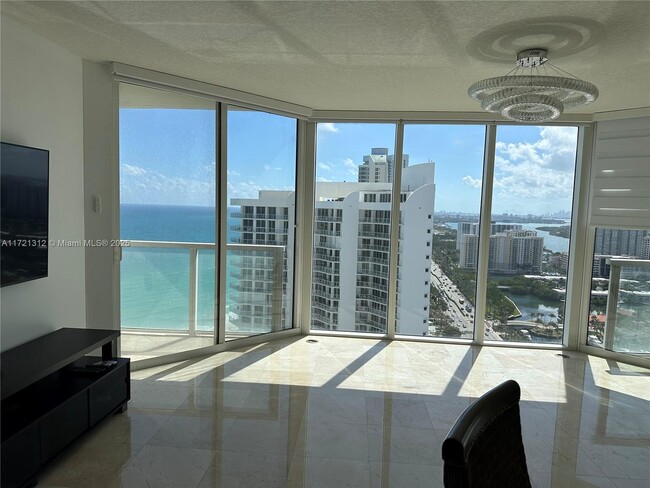 Foto del edificio - 16699 Collins Ave