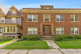 Building Photo - 301 W Dutton St