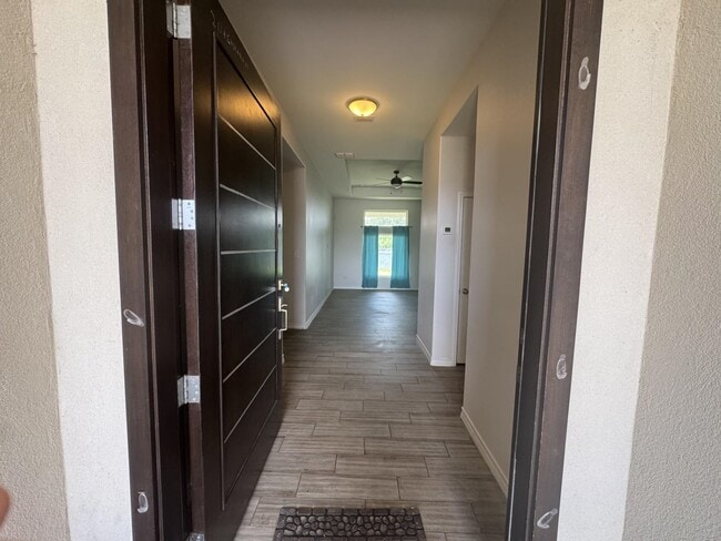Building Photo - 6002 Amir Dr