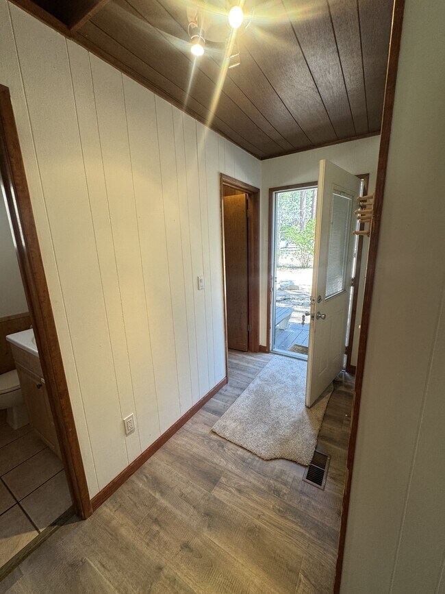 Foto del edificio - 2325 Sky Meadows Ct