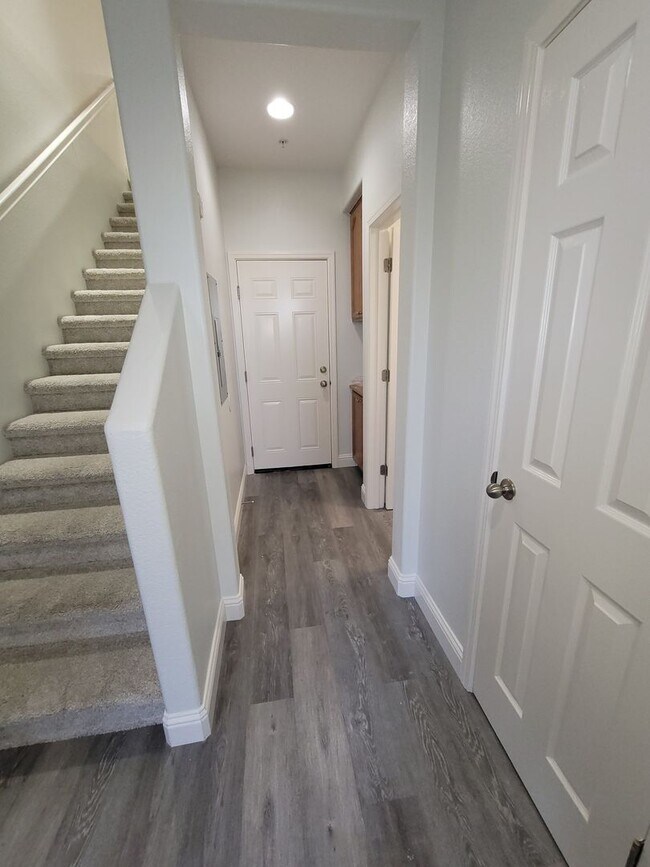 Foto del edificio - Coming Soon