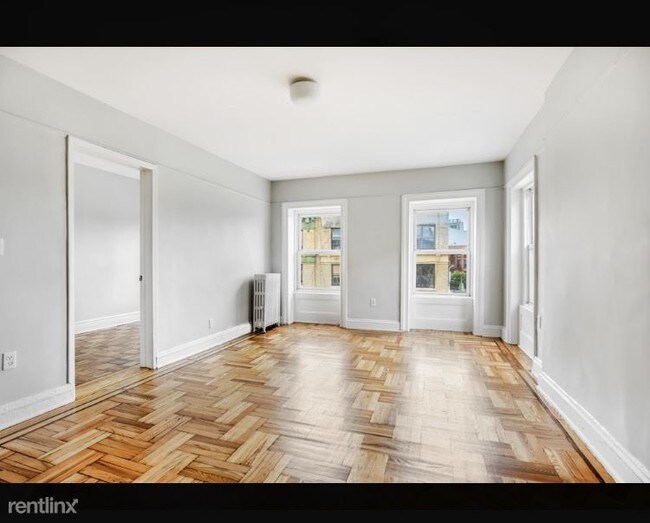 Building Photo - 39 Putnam Ave