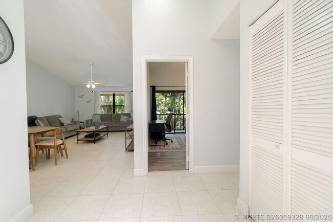 Building Photo - 13095 Belhaven Ct