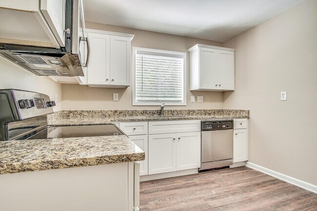 Foto del edificio - 2785 Battle Forrest Dr