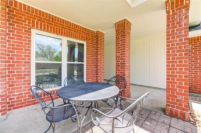 Foto del edificio - 1219 Hidden Canyon Rd