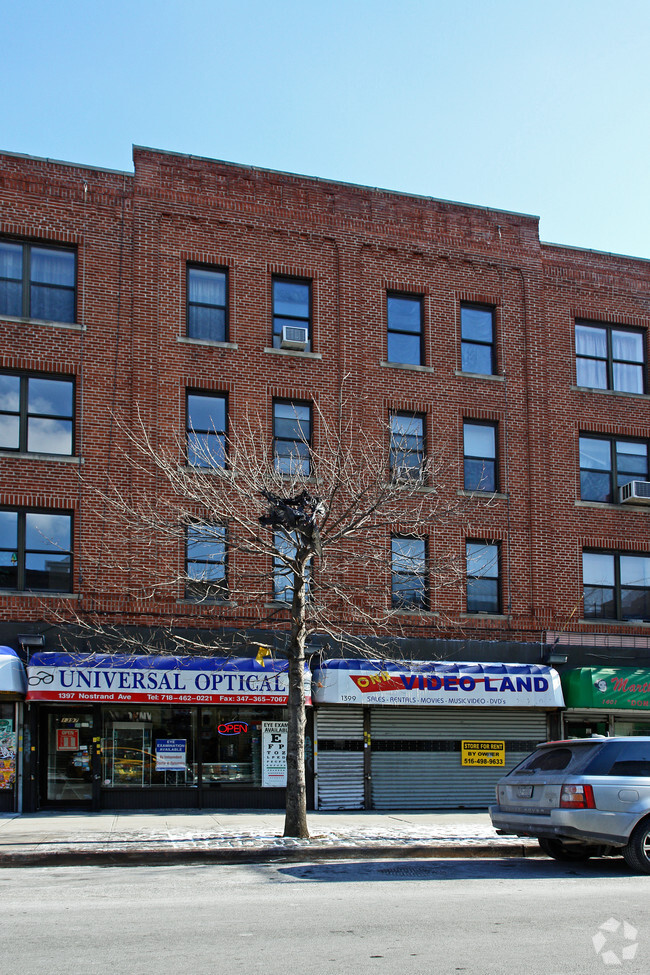 Foto del edificio - Linden Plaza