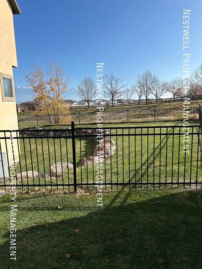 Building Photo - 43 Silver Fox Ln