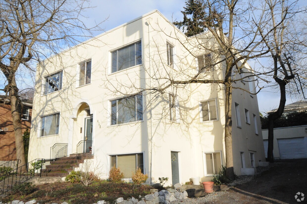 Foto del edificio - 916 10th Ave E