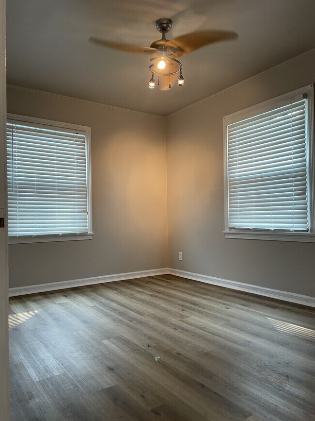 Building Photo - 2321 Corby
