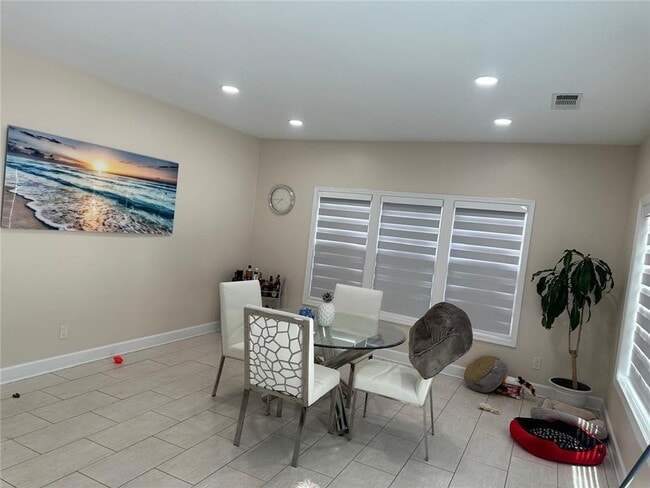 Foto del edificio - 2670 Turning Leaf Dr N West