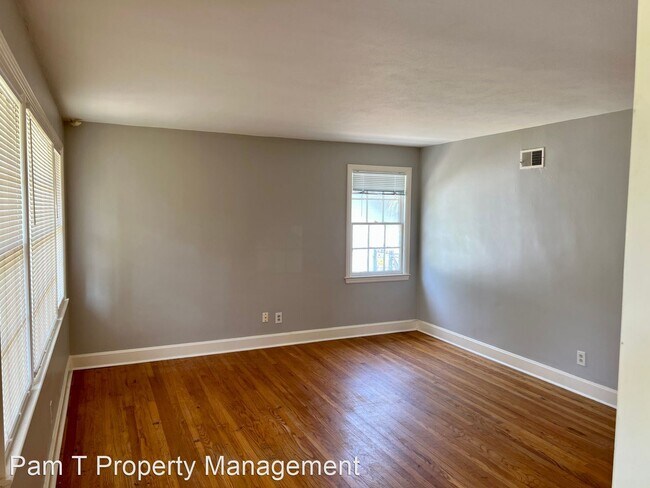 Foto del edificio - 3 br, 1 bath House - 1532 E 53rd Street