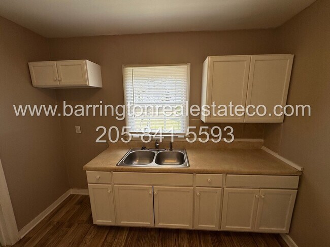 Foto del edificio - 1420 Warrior Rd