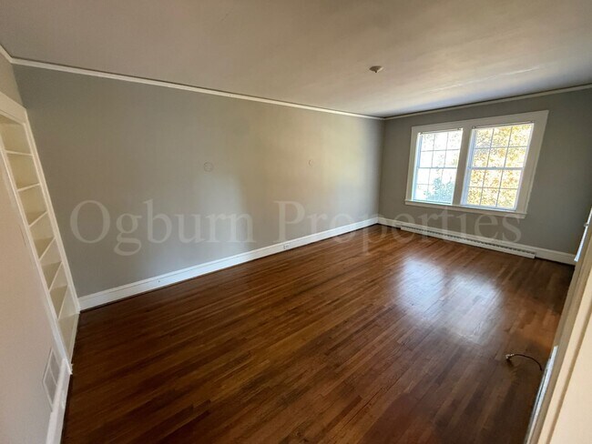 Foto del edificio - 202 N Hawthorne Rd