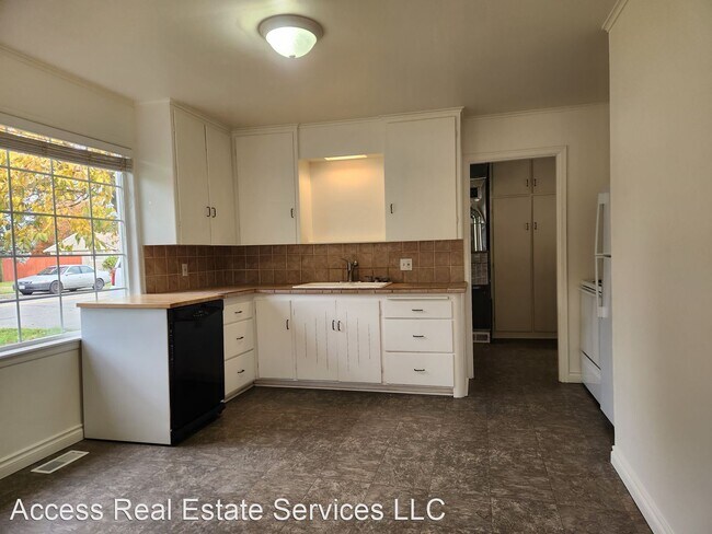 Foto del edificio - 2 br, 1 bath House - 2165 Ferndale Terrace