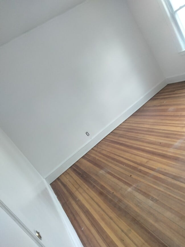 Room - 78 Governor St