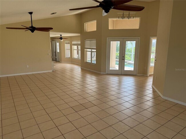 Building Photo - 2 Windward Terrace