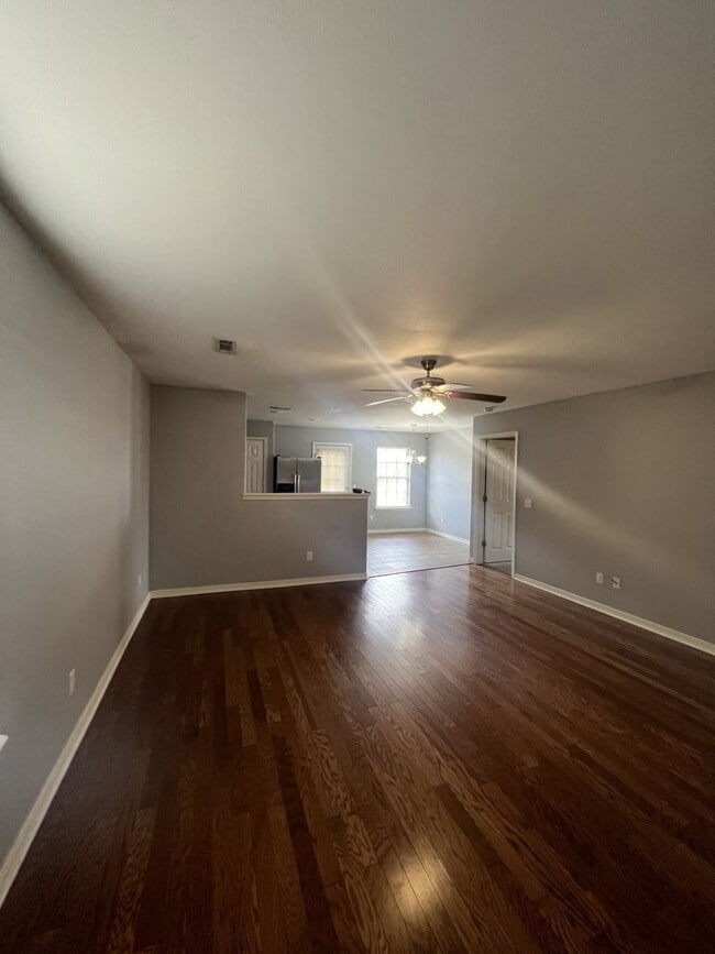 Building Photo - Cute 3 Bedroom, 2 bathroom house with a 2 car garage, and a storm shelter in the garage!!!