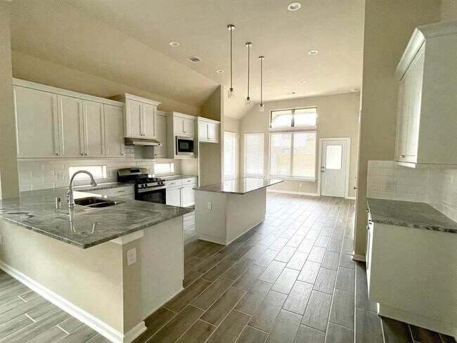 Foto del edificio - 18502 Wolf Mountain Ln