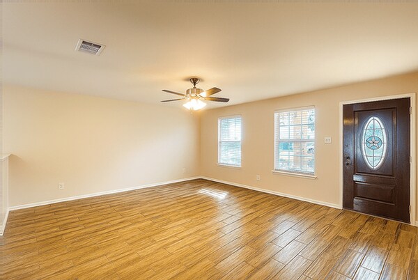Building Photo - 9007 Shaenwest
