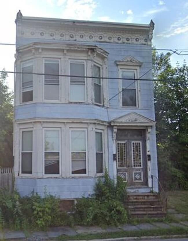 Building Photo - 286 2nd Ave