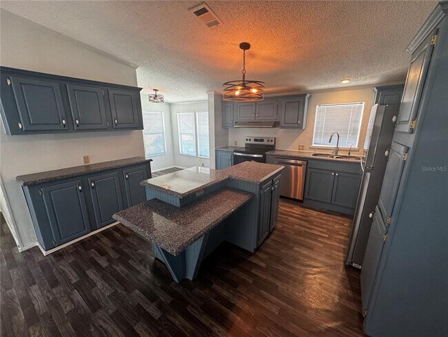 Foto del edificio - 1827 Leesburg Blvd