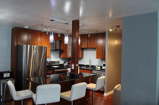 Building Photo - 155 N Harbor Dr