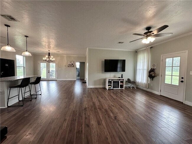Foto del edificio - 24473 Timbercrest Dr