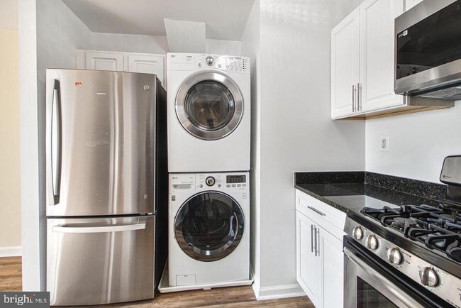Foto del edificio - 2502 Markham Ln