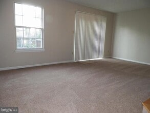 Building Photo - 2 Andrew Ct