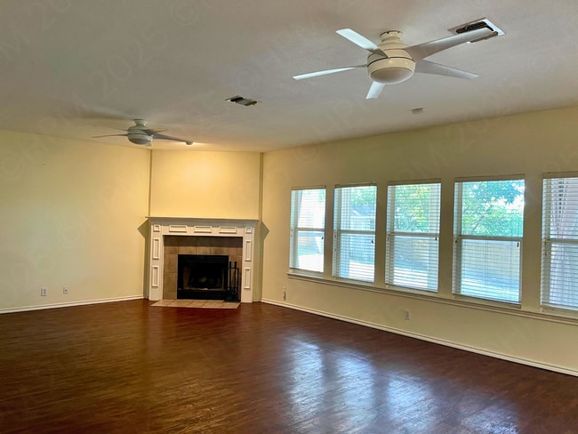 Foto del edificio - 1002 Meadowalk