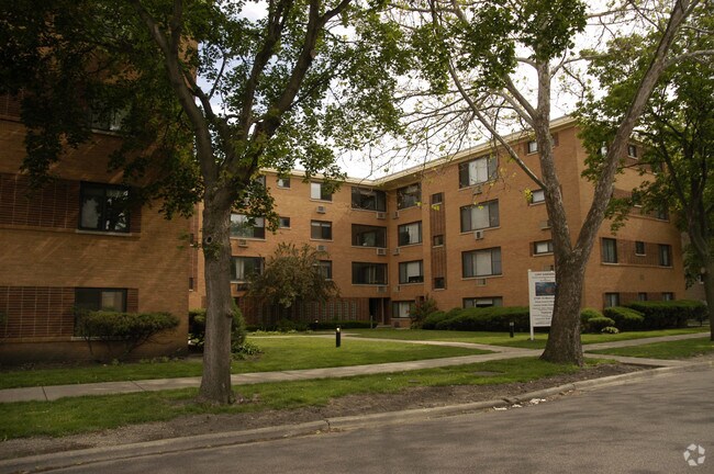 Foto del edificio - 2700-2710 W Lunt Ave