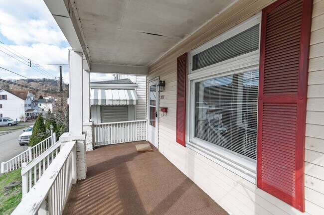 Foto del edificio - 223 E Pennview Ave