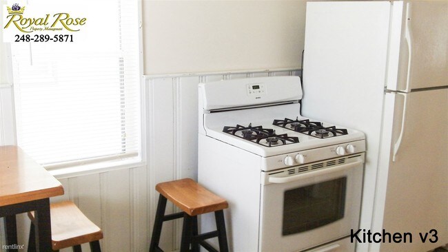 Building Photo - 3 br, 1 bath House - 26408 Wolverine St