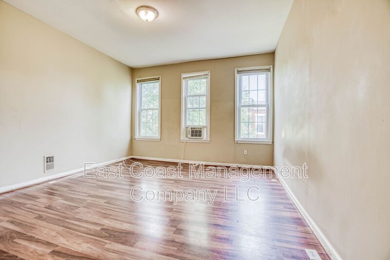 Photo - 402 E Lorraine Ave