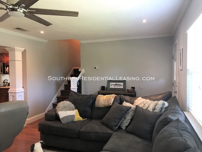 Building Photo - 401 Stahlman ~ By Southern