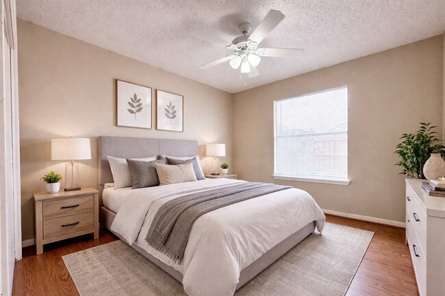 Foto del edificio - 3511 Palm Grove Dr