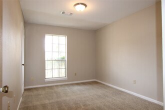 Building Photo - 3111 Long Meadow Dr