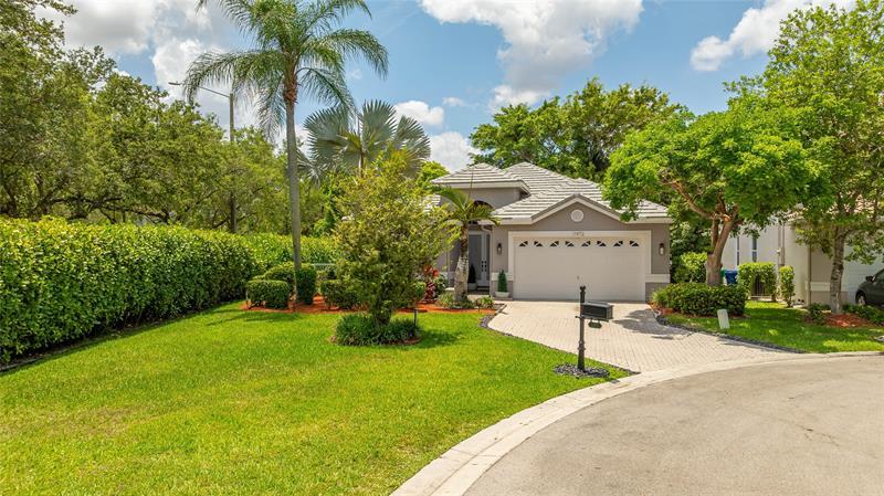Foto principal - 11972 Glenmore Dr