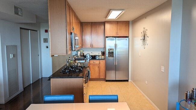 Building Photo - 9715 Woods Dr