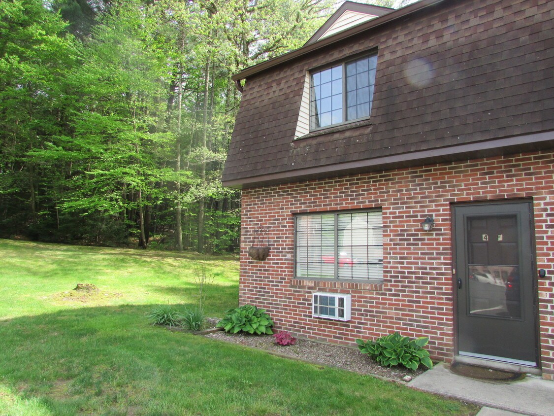 Primary Photo - 143 Pine Hill Rd