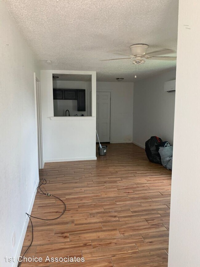 Foto del edificio - 2 br, 1 bath House - 4911 Ben Day Murrin B...