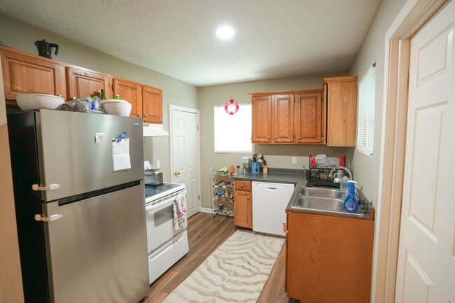 Photo - 633 Golfview Drive House