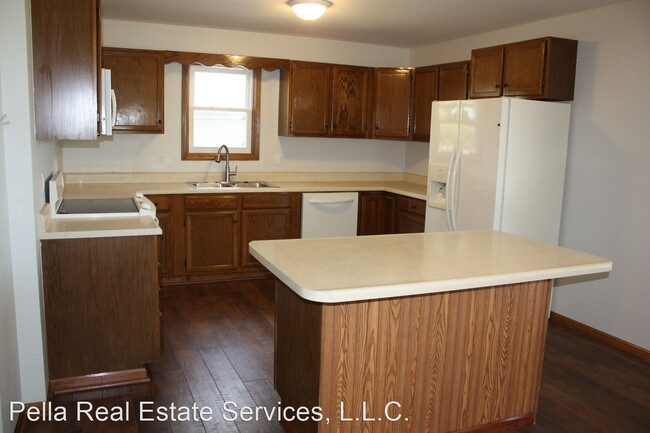Building Photo - 3 br, 2 bath House - 1800 Neil Drive