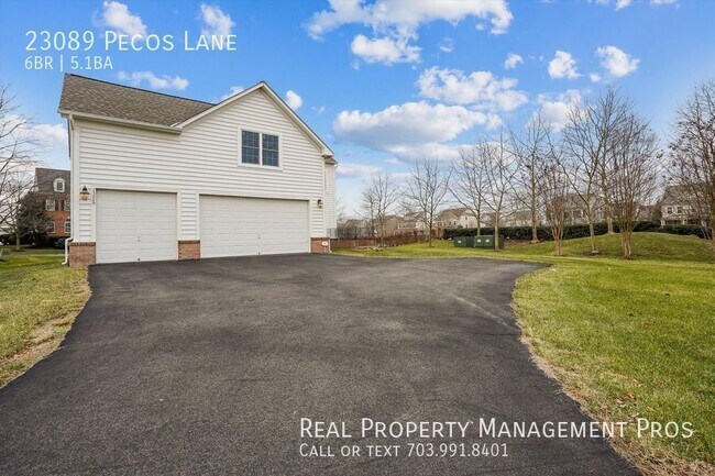 Building Photo - 23089 Pecos Ln