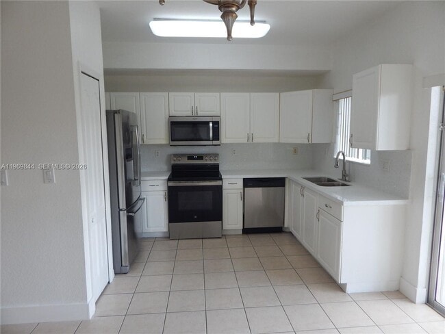 Building Photo - 8986 W Flagler St