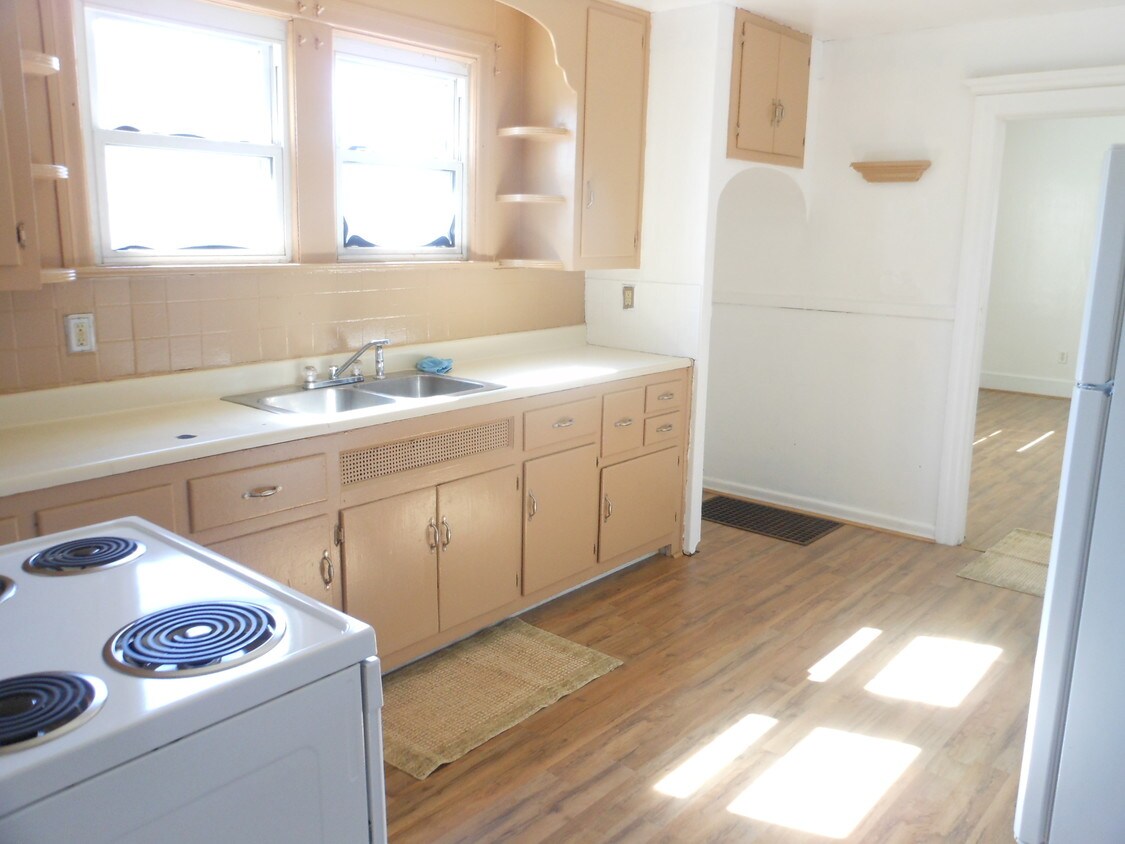 2510 Nameoki Rd, Granite City, IL 62040 House Rental in Granite City