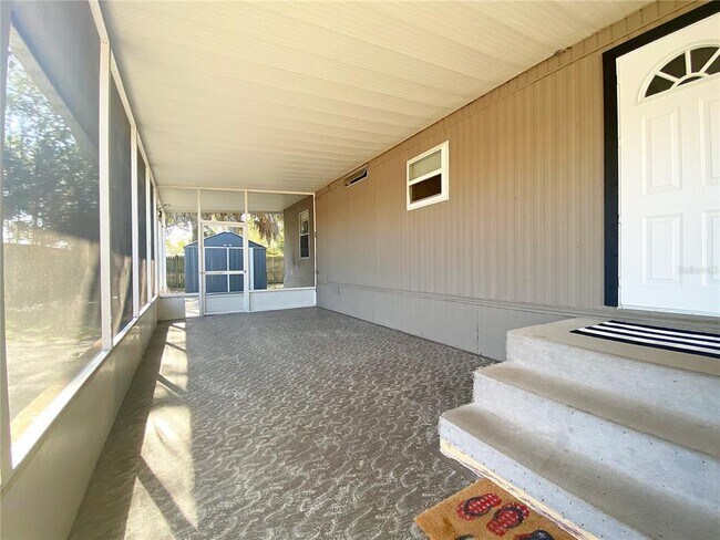 Building Photo - 206 Caloosa Lake Cir N