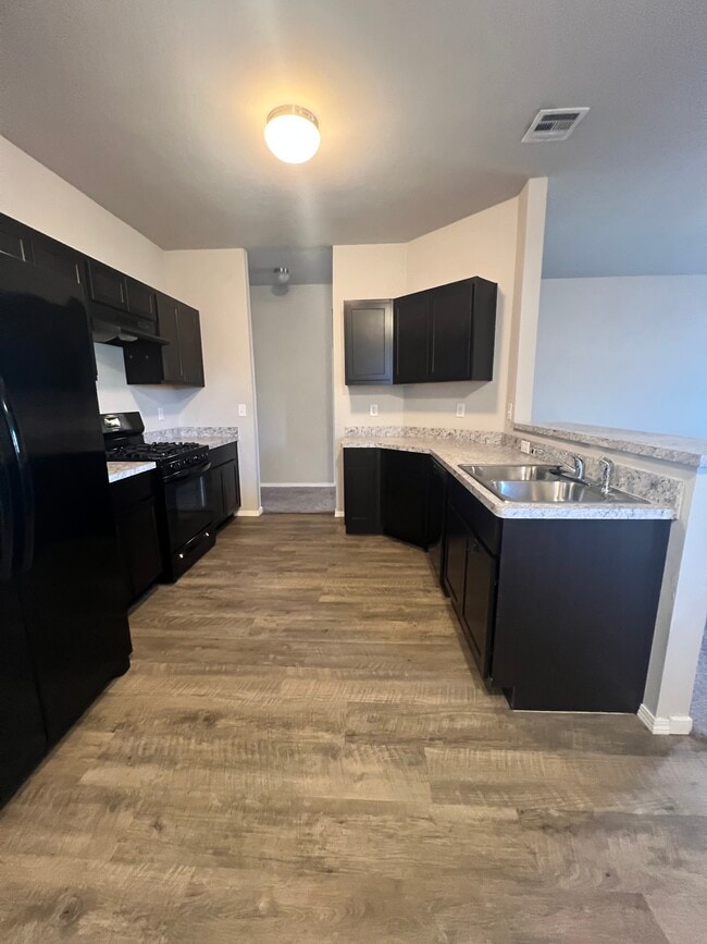 Photo - 1800 E Franklin Ave House