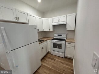 Building Photo - 439 N 60th St